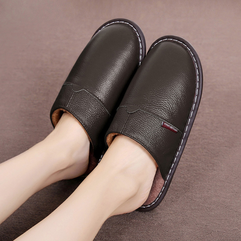 Flip Flop Leather Men - รองเท้าแตะหนังแท้แบรนด์โฮม สำหรับผู้ชายและผู้หญิง ทำมือ เย็บขนสัตว์ รองเท้าแตะใส่ในบ้าน ดีไซน์เรียบง่าย